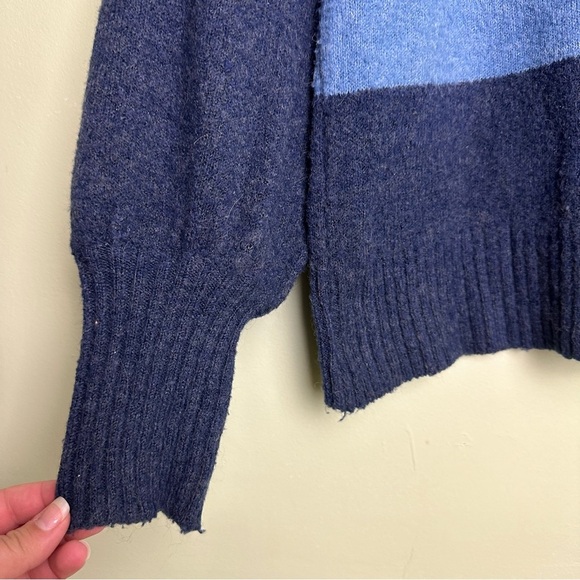 Doe & Rae Colorblock Sweater Blue Women’s size S - Picture 5 of 7